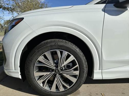 2025 Audi Q4 e-tron Premium 45 quattro
