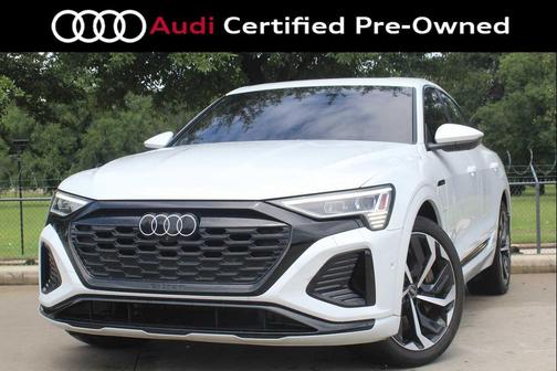 Glacier White Metallic 2024 Audi Q8 e-tron Premium Plus
