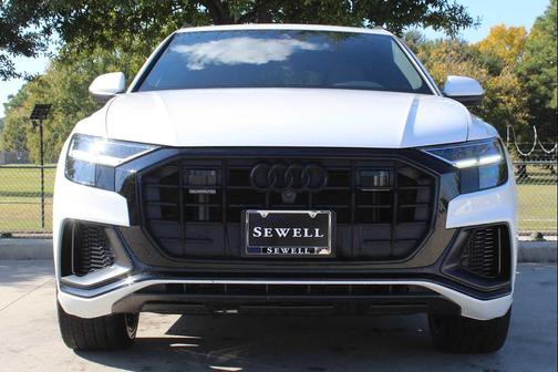 2022 Audi Q8 55 Premium Plus