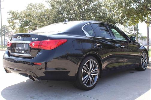 2015 INFINITI Q50 Sport