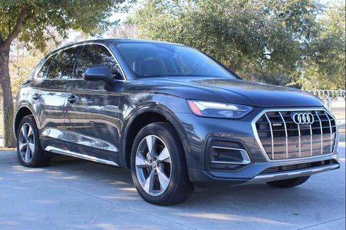 2023 Audi Q5 40 Premium Plus