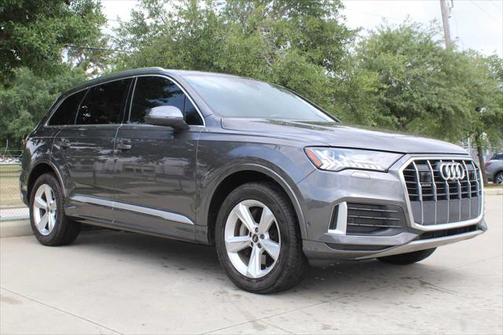 2023 Audi Q7 45 Premium Plus