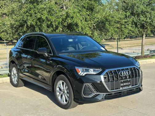 2025 Audi Q3 Premium 45 TFSI S line quattro Tiptronic