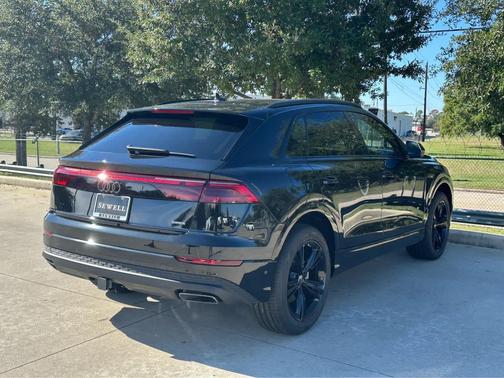 2026 Audi Q8 55 Premium