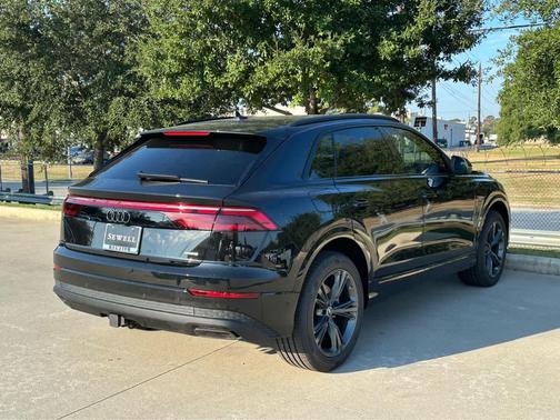 2026 Audi Q8 55 Premium