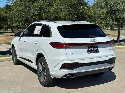 2025 Audi Q5 Premium Plus