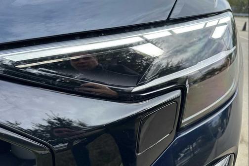 Waitomo Blue Metallic 2026 Audi Q8 55 Premium Plus