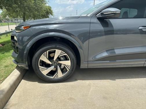 2025 Audi Q6 e-tron Premium Plus quattro