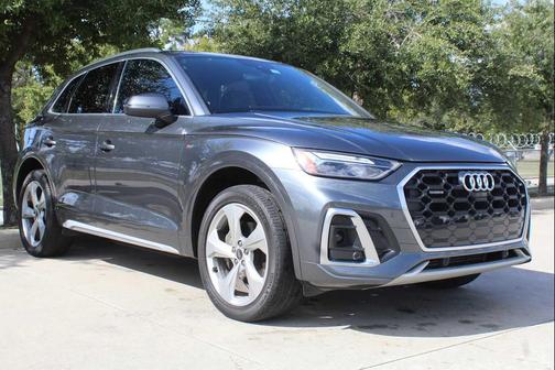 2022 Audi Q5 45 S line Premium Plus