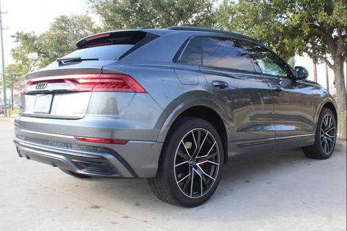 2023 Audi Q8 55 Premium Plus