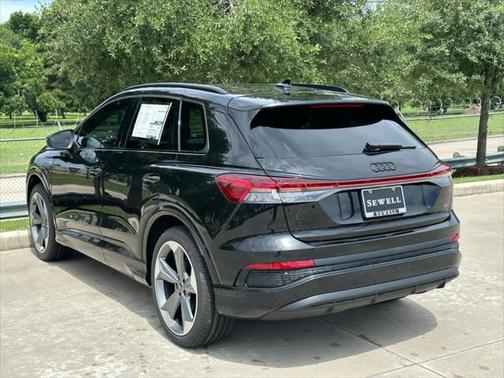 2025 Audi Q4 e-tron Prestige 55 quattro