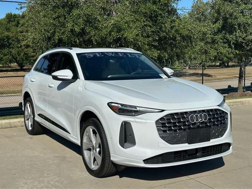 2025 Audi Q5 Premium Plus