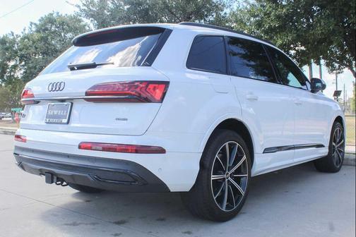 2023 Audi Q7 55 Premium Plus