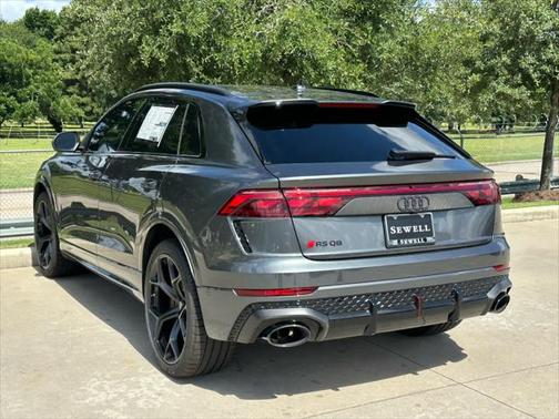 2025 Audi RS Q8 4.0T
