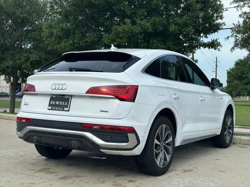 2023 Audi Q5 45 S line Prestige