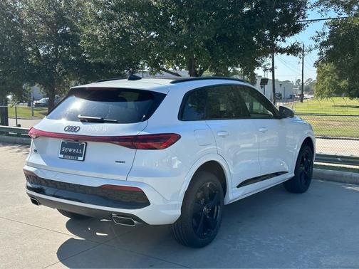 2025 Audi Q5 Premium Plus