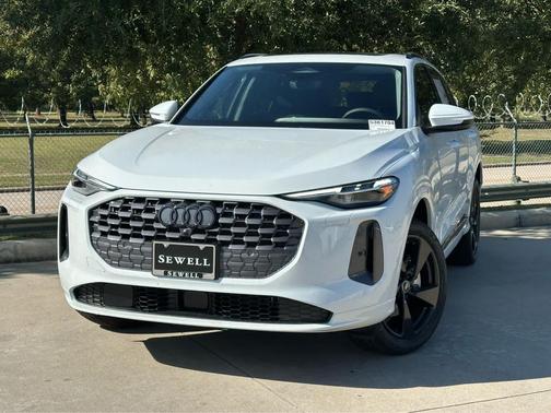 2025 Audi Q5 Premium Plus