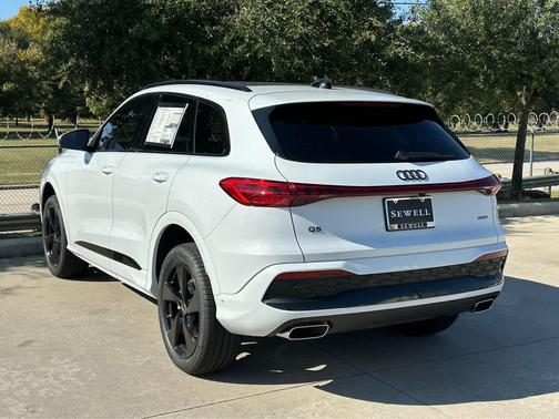 2025 Audi Q5 Premium Plus