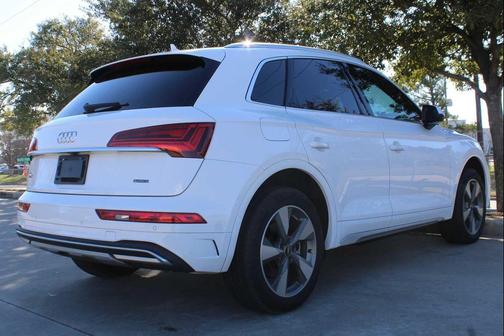 2022 Audi Q5 40 Premium