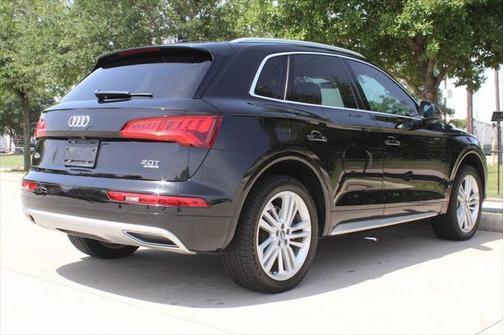 2018 Audi Q5 2.0T Premium Plus
