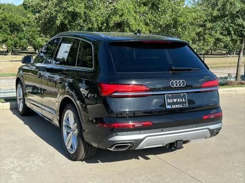 2025 Audi Q7 55 Premium Plus