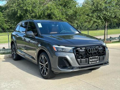 2025 Audi Q7 45 Premium Plus
