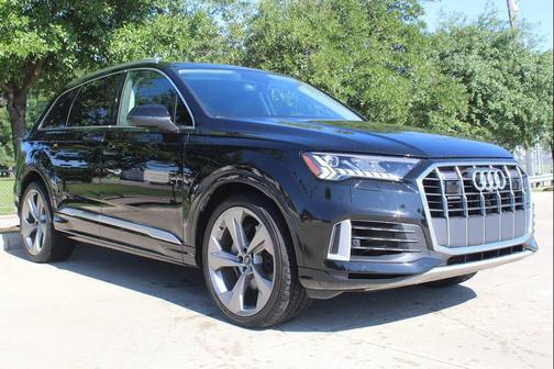 Mythos Black Metallic 2022 Audi Q7 55 Prestige