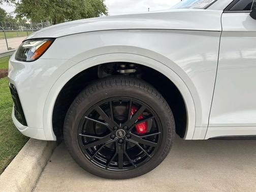 2025 Audi SQ5 3.0T Premium Plus