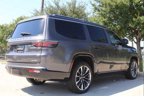 2022 Jeep Wagoneer Series III 4x2