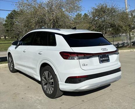 2025 Audi Q4 e-tron Premium 45 RWD