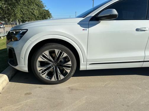 2026 Audi Q8 55 Premium Plus