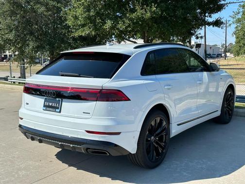 2026 Audi Q8 55 Premium Plus