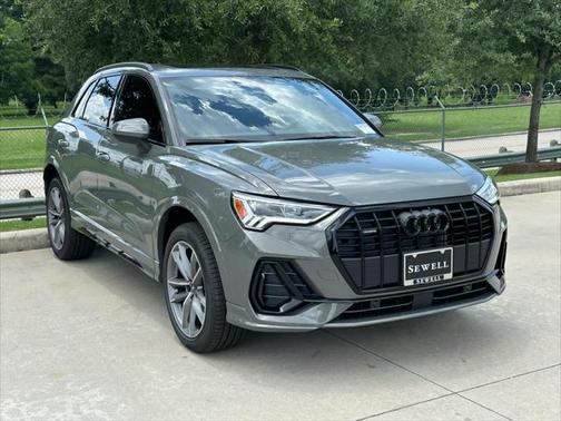 2025 Audi Q3 Premium 45 TFSI S line quattro Tiptronic