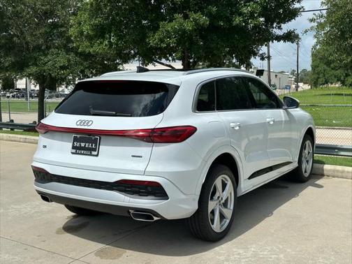 2025 Audi Q5 Premium Plus