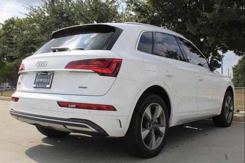 2023 Audi Q5 40 Premium Plus