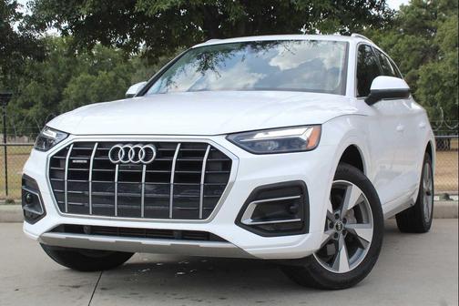 2023 Audi Q5 40 Premium Plus