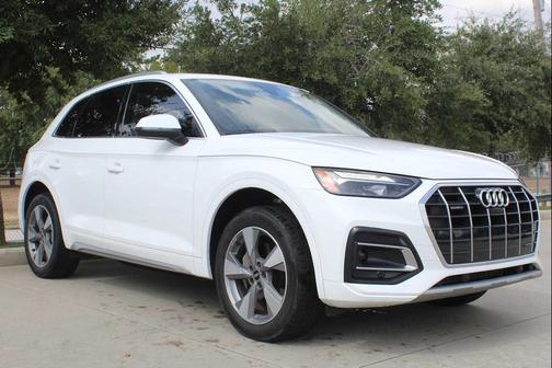 2023 Audi Q5 40 Premium Plus