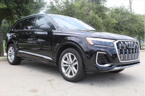 2025 Audi Q7 55 Premium Plus