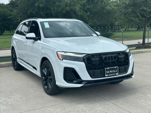 2025 Audi Q7 55 Premium Plus