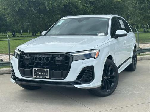 2025 Audi Q7 55 Premium Plus