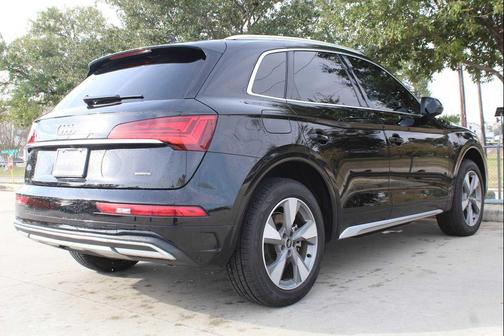 2023 Audi Q5 40 Premium