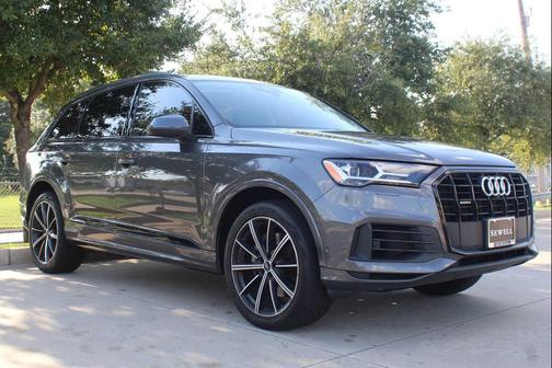 2020 Audi Q7 55 Premium Plus