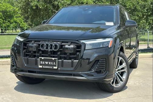 Mythos Black Metallic 2026 Audi Q7 45 Premium