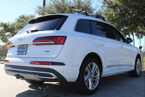 2023 Audi Q7 55 Premium