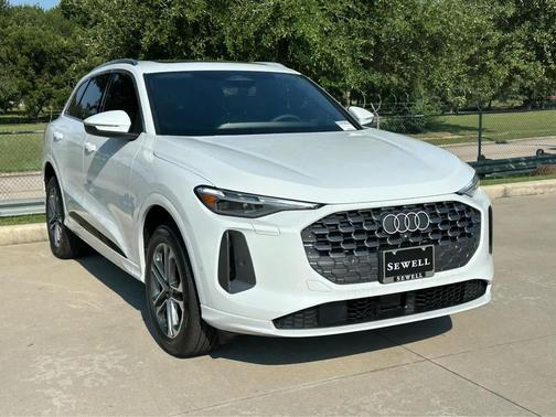 2025 Audi Q5 Premium Plus