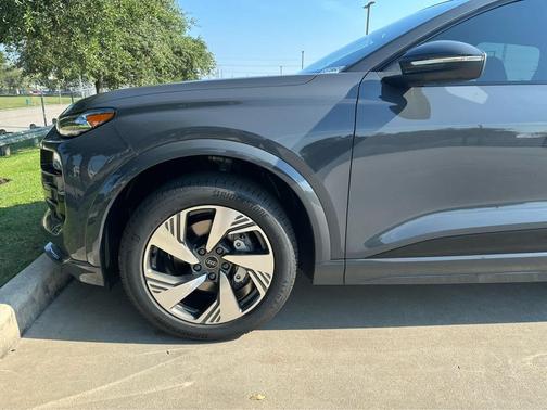 2025 Audi Q6 e-tron Premium Plus quattro