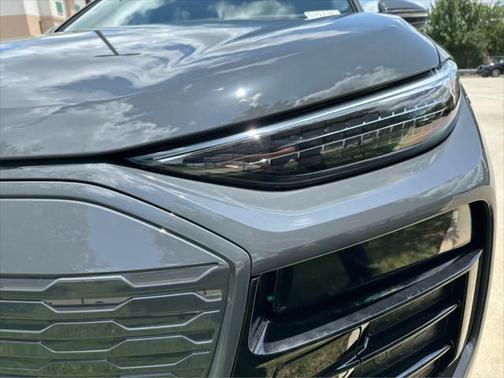 2025 Audi Q6 e-tron Premium Plus quattro