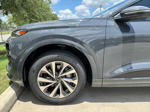 2025 Audi Q6 e-tron Premium Plus quattro