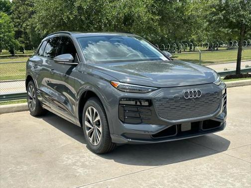 2025 Audi Q6 e-tron Premium Plus quattro