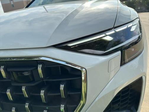 2025 Audi Q8 55 Premium Plus